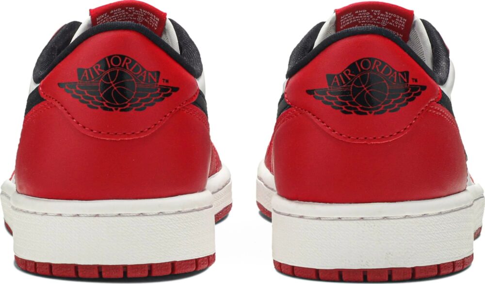 Air Jordan 1 Retro Low OG Chicago