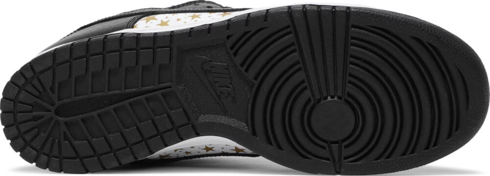 Supreme x Nike Dunk Low OG SB QS Black
