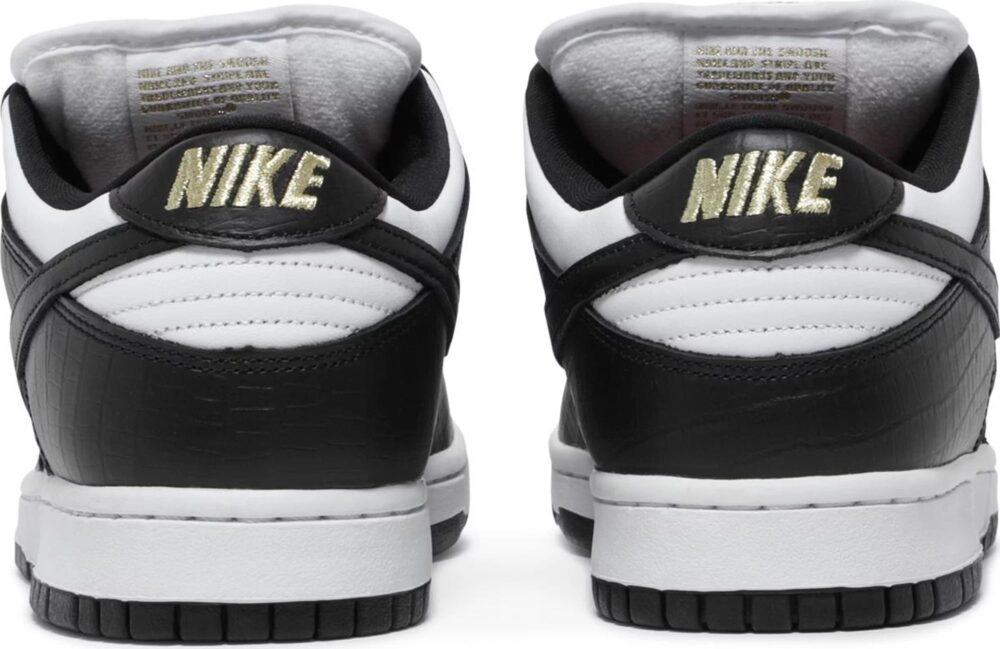 Supreme x Nike Dunk Low OG SB QS Black