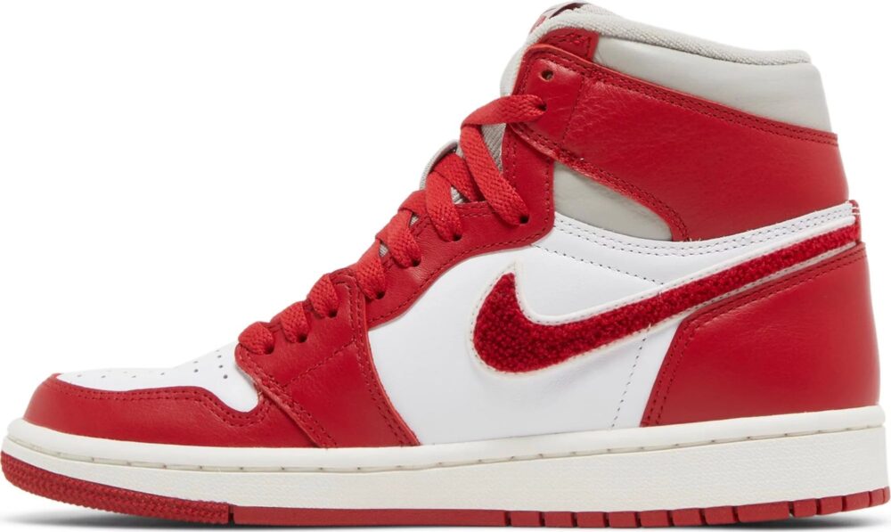 Air Jordan 1 High OG Newstalgia Chenille Wmns